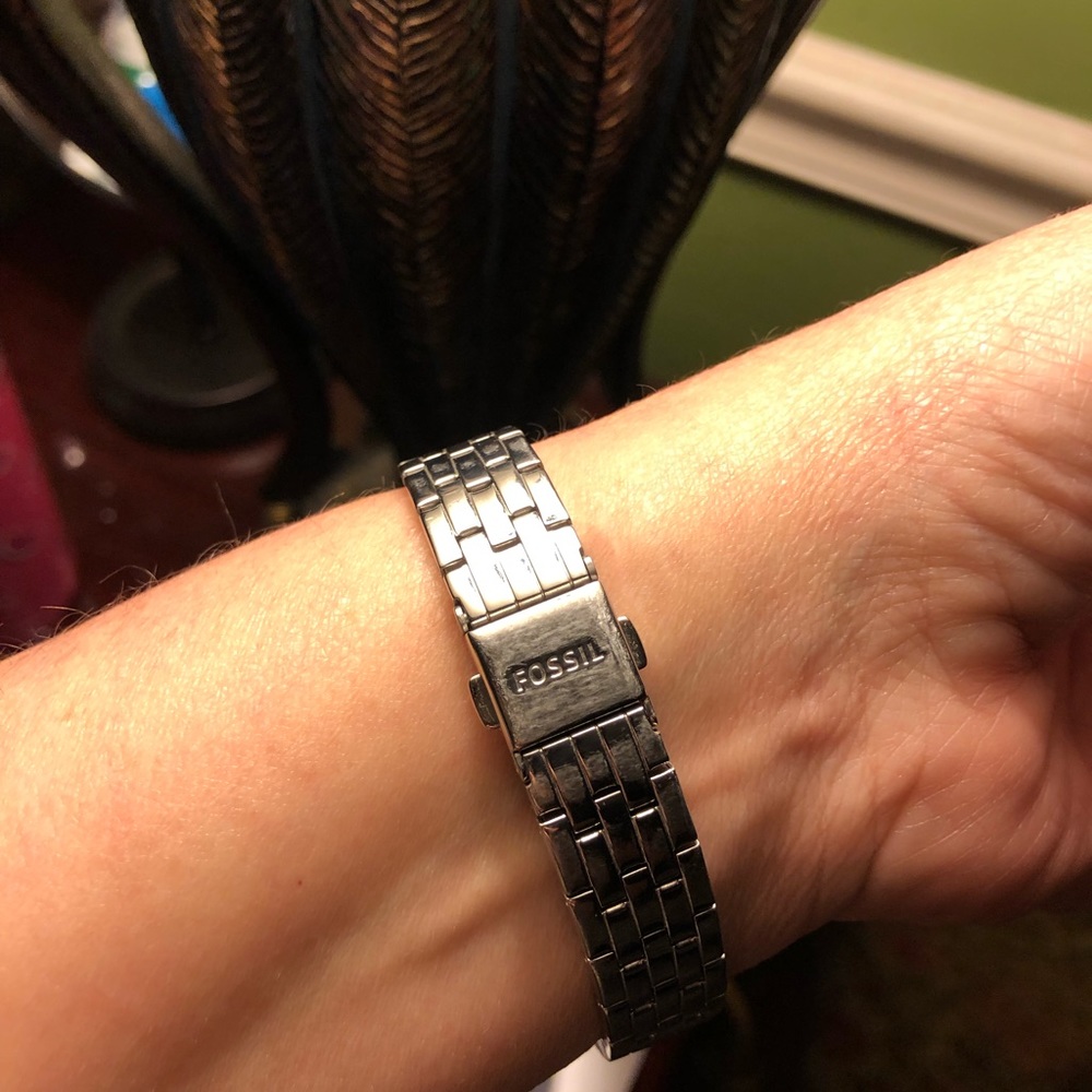 FOSSIL WATCH - Picture 2 of 3